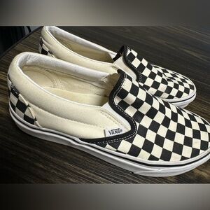 Size 6 in kids in great condition